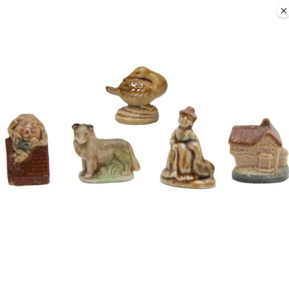 Vintage Wade Whimsies Figurines Nursery Rhymes England Humpy Goose Dog Lady x 5 - Picture 8 of 8